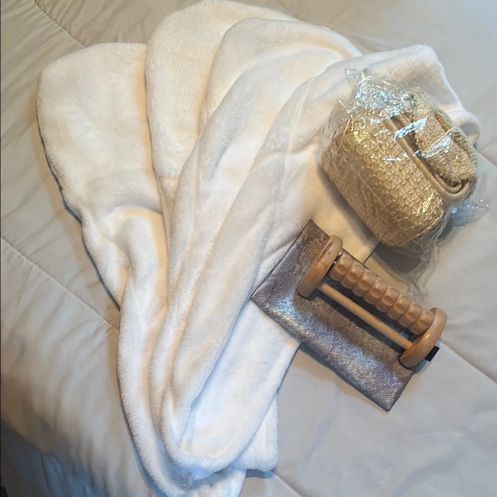 Monet spa care items
